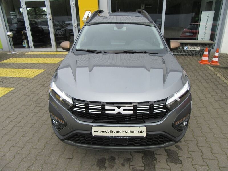 Gebraucht Dacia Jogger Extreme 141 PS (103 kW) 2024 Grau Van / Kleinbus