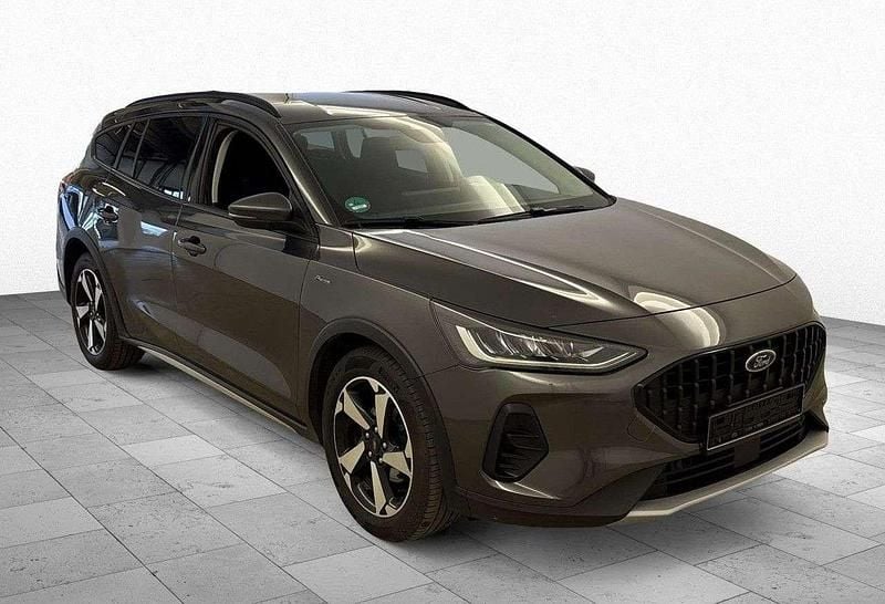 Gebraucht Ford Focus Active X 120 PS (88 kW) 2022 Grau Kombi