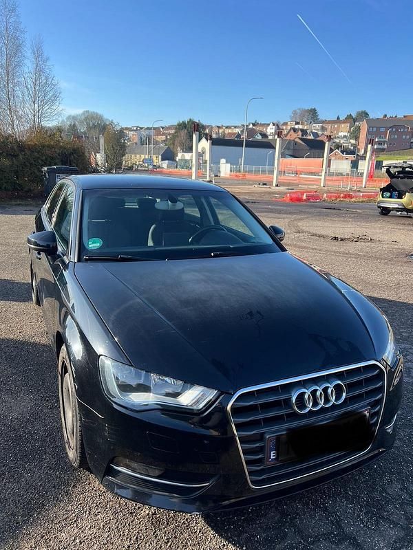 Gebraucht Audi A3 Sportback 105 PS (77 kW) 2013 Schwarz Kleinwagen