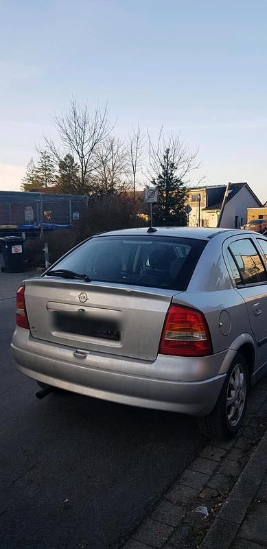 Gebraucht Opel Astra 2004 Silber Limousine