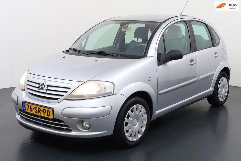 Grau Gebraucht 2003 Citroën C3 Exclusive Limousine | 1.950 € (Fairer Preis) - Bild 1/4