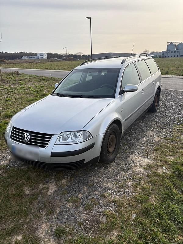 Gebraucht VW Passat 116 PS (85 kW) 2002 Silber Kombi