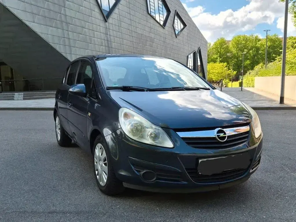 Usado Opel Corsa 80 HP (58 kW) 2007 Azul Citadino