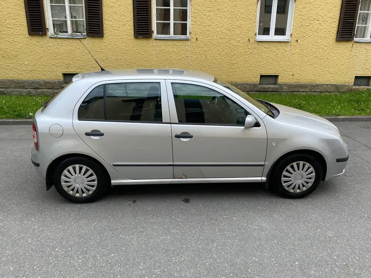 Brugt Skoda Fabia 75 HK (55 kW) 2005 Sølv Sedan