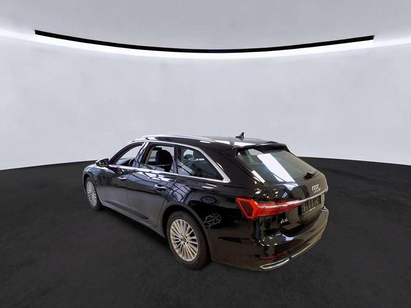 Gebraucht Audi A6 Design 265 PS (194 kW) 2022 Mythosschwarz metallic Kombi