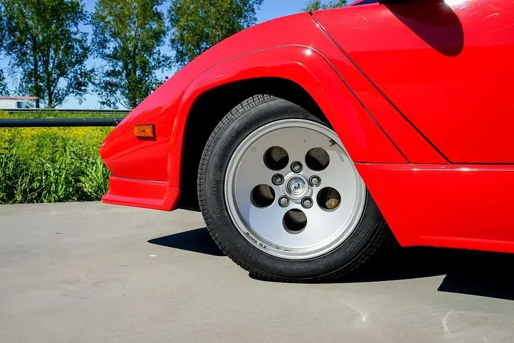 Usata Lamborghini Countach 455 CV (334 kW) 1986 Rosso Coupé
