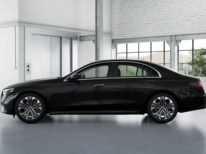 Gebraucht Mercedes E220 Avantgarde 197 PS (144 kW) 2025 Obsidianschwarz metallic Limousine