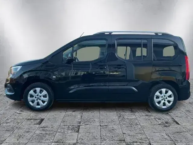 Gebraucht Opel Combo Life Innovation 131 PS (96 kW) 2018 Schwarz Limousine