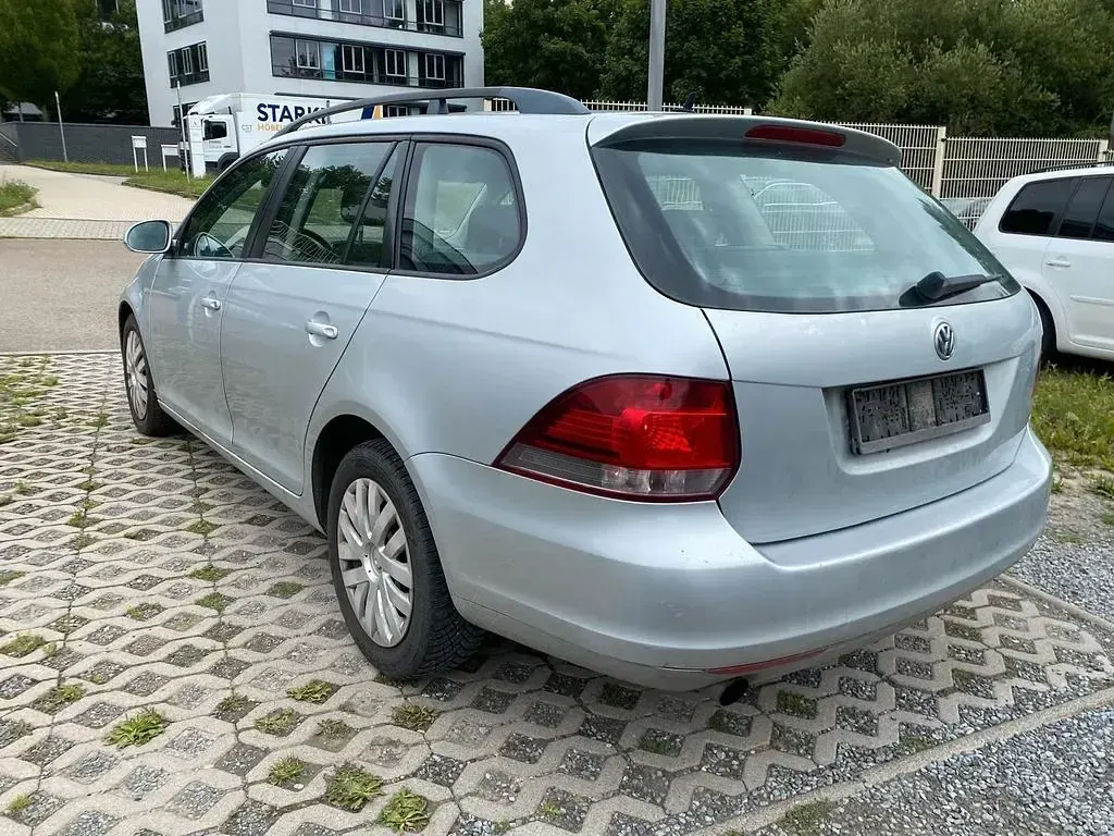 Gebraucht VW Golf VI Trendline 105 PS (77 kW) 2011 Silber Kombi