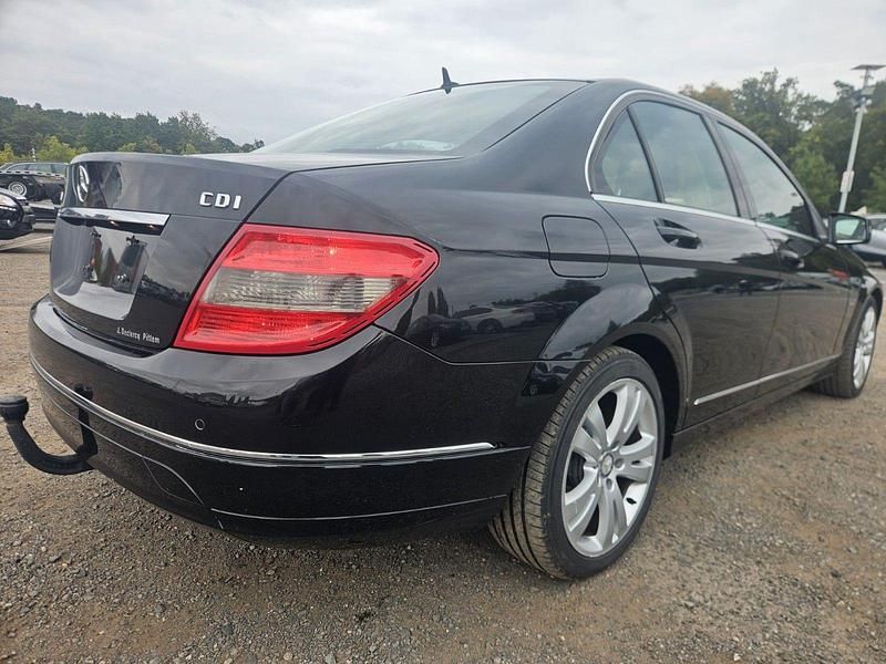 Gebraucht Mercedes C220 170 PS (125 kW) 2007 Schwarz Limousine