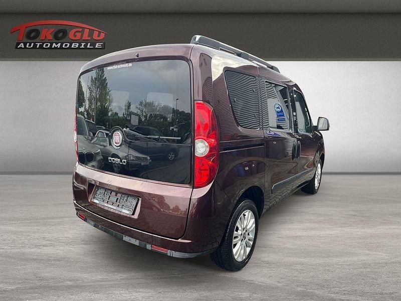 Gebraucht Fiat Doblò Emotion 95 PS (69 kW) 2012 Bordeaux ( vr590/a )) (rot Van / Kleinbus