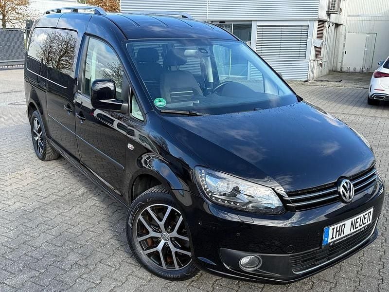 Schwarz Gebraucht 2015 VW Caddy Maxi Van / Kleinbus | 14.599 € (Guter Preis) - Bild 1/4