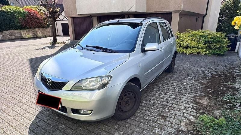 Usata Mazda 2 Exclusive 101 CV (74 kW) 2004 Grigio Utilitaria