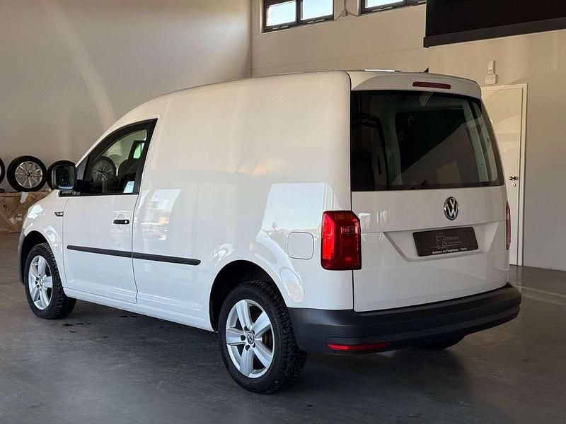 Second-hand VW Caddy 102 CP (75 kW) 2019 Alb Monovolum