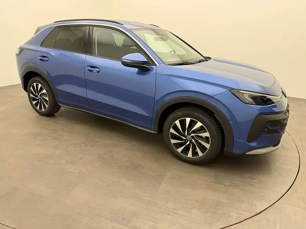 Neu VW T-Roc Life 150 PS (110 kW) 2026 Blau SUV