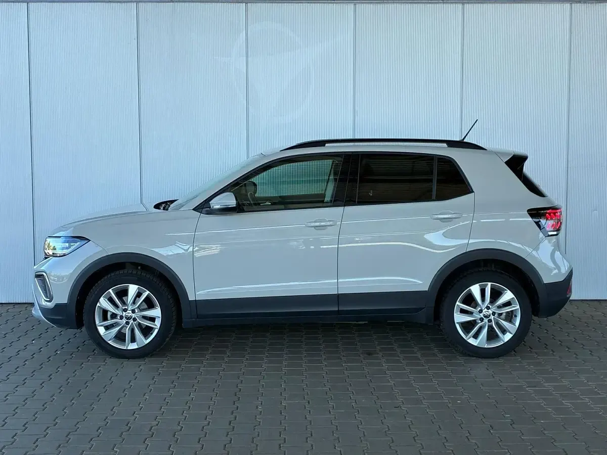 Gebraucht VW T-Cross Life 116 PS (85 kW) 2025 Grau (ascotgrau) SUV