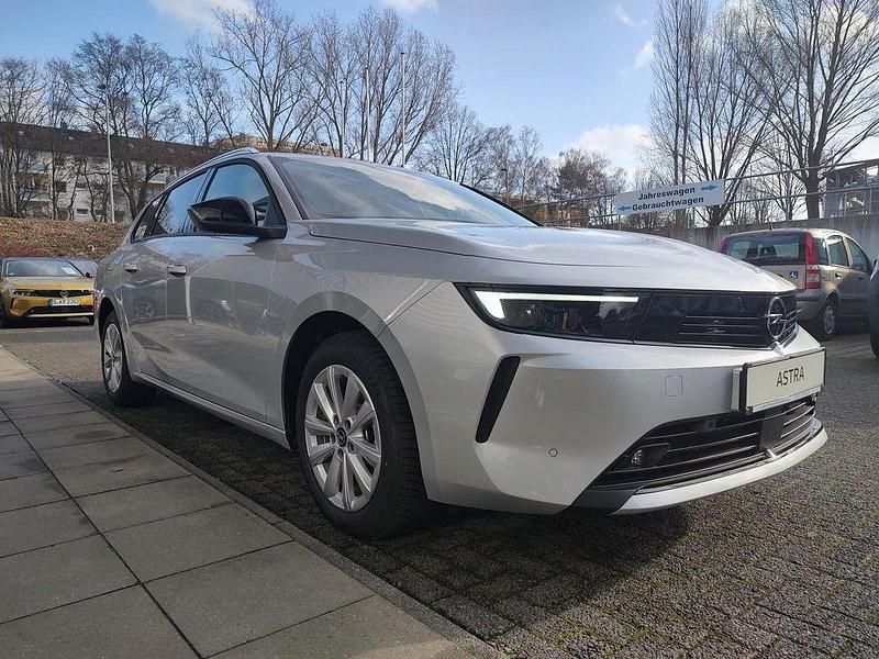 Gebraucht Opel Astra Elegance 110 PS (80 kW) 2024 /typ aussenverkleidung metalliclackierung Kombi
