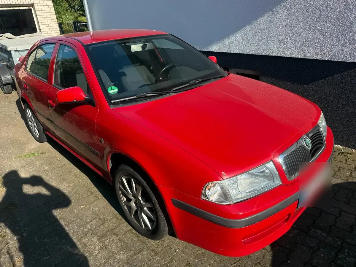 Gebraucht Skoda Octavia 102 PS (75 kW) 2009 Rot Limousine
