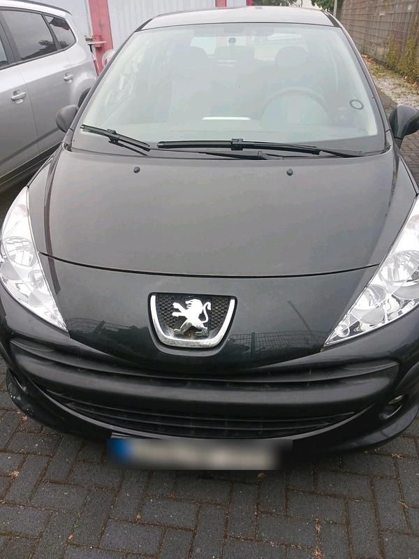 Schwarz Gebraucht 2010 Peugeot 207 Kleinwagen | 1.900 € (Superpreis) - Bild 1/4