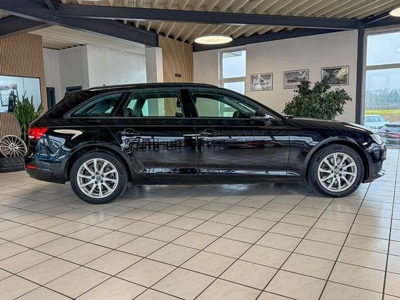 Gebraucht Audi A4 Basis 190 PS (139 kW) 2017 Schwarz Limousine