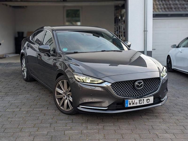 Grau Gebraucht 2019 Mazda 6 Sports-Line Limousine | 22.000 € - Bild 1/4
