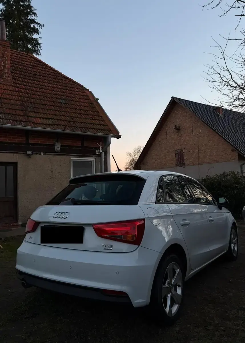 Gebraucht Audi A1 Sportback 95 PS (69 kW) 2018 Weiß Kleinwagen