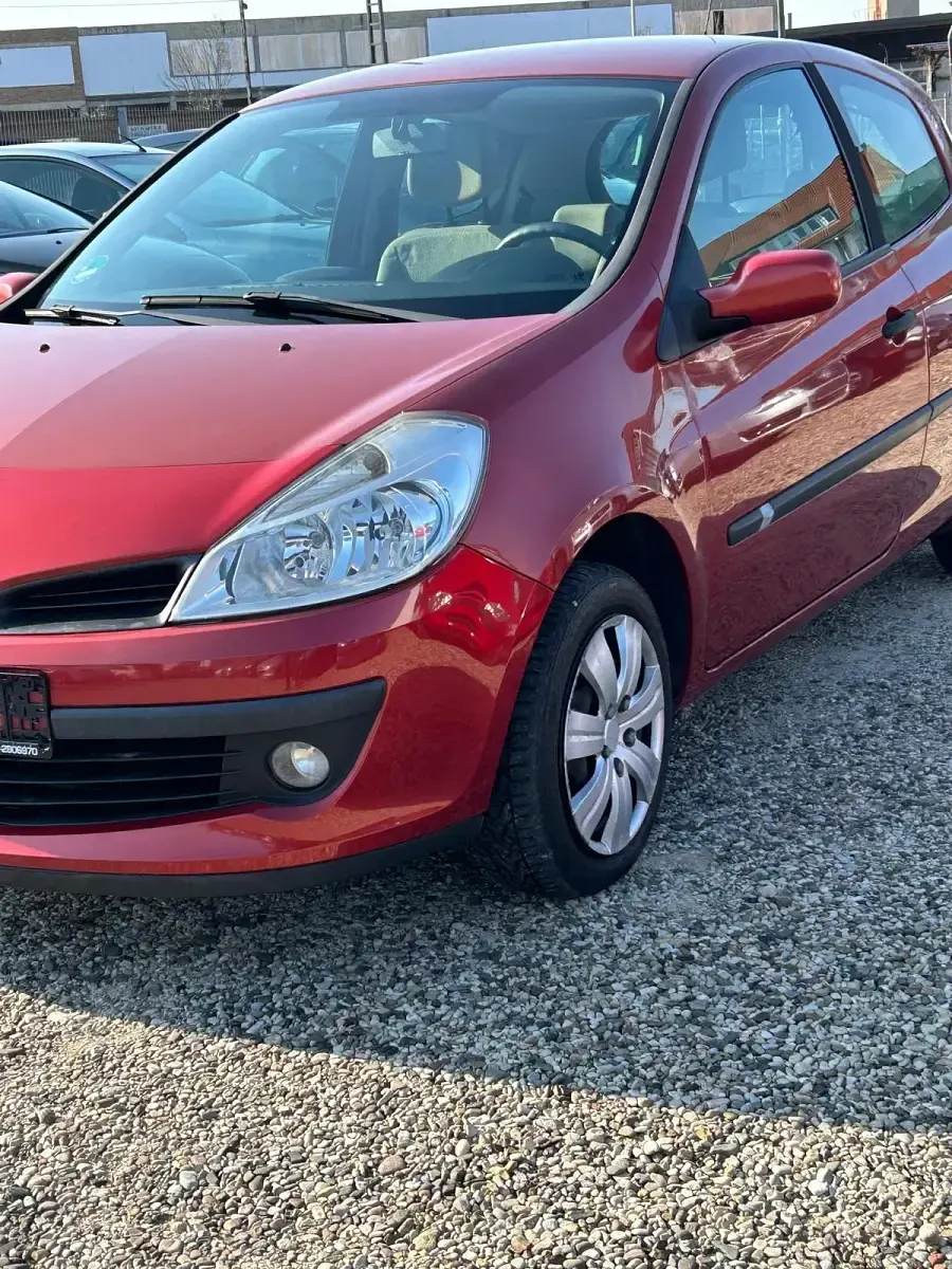 Gebraucht Renault Clio III Expression 75 PS (55 kW) 2006 Rot Limousine