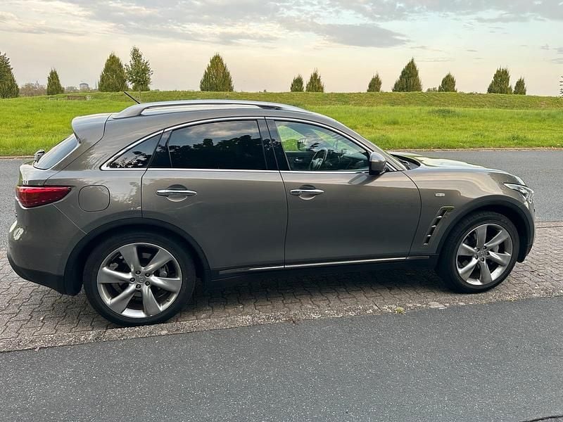 Gebraucht Infiniti Fx30 175 PS (128 kW) 2011 Grau SUV