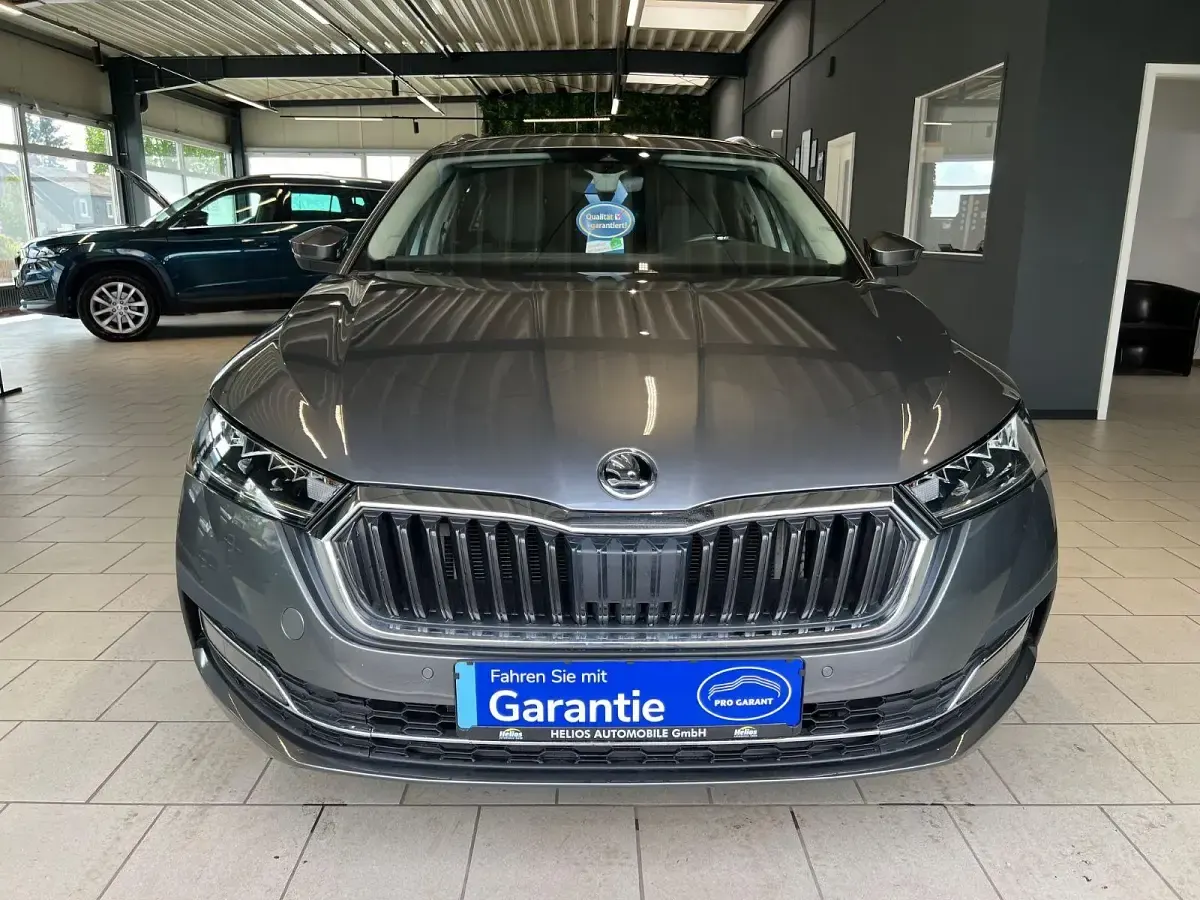 Gebraucht Skoda Octavia Selection 150 PS (110 kW) 2023 Grau Kombi