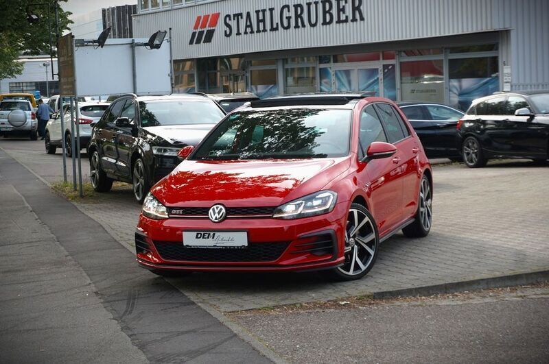 Rot Gebraucht 2018 VW Golf VII GTI Limousine | 22.990 € (Fairer Preis) - Bild 1/4