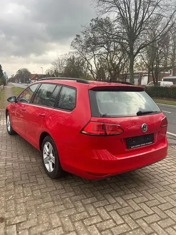 Gebraucht VW Golf VII Comfortline 110 PS (80 kW) 2015 Rot Kombi