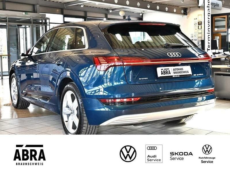 Gebraucht Audi e-tron Sport 158 kW (215 PS) 2020 Blau SUV