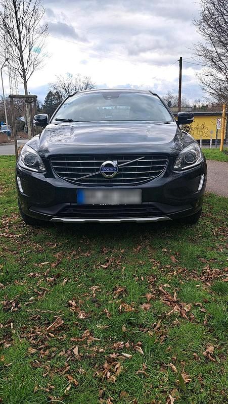 Second-hand Volvo XC60 190 CP (139 kW) 2016 Negru SUV