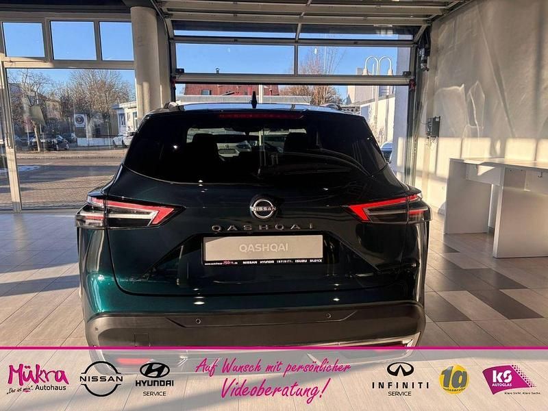 Neu Nissan Qashqai N-Connecta 158 PS (116 kW) 2025 Deep oceandach in black SUV