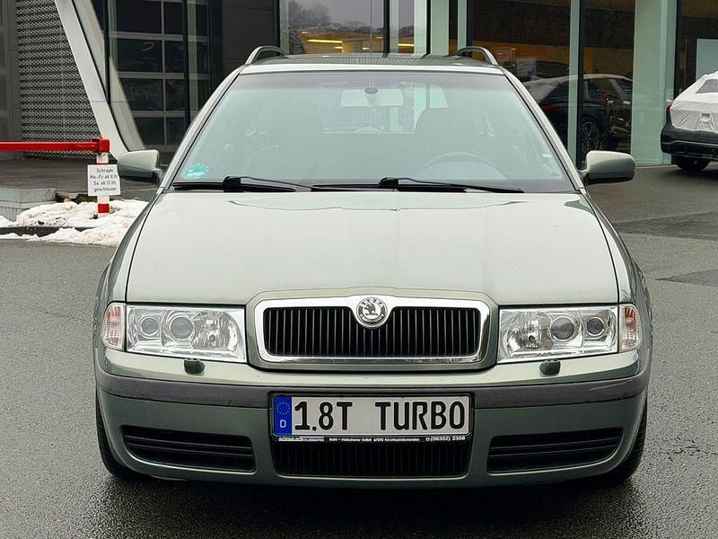 Używany Skoda Octavia Elegance 150 KM (110 kW) 2002 Zielony Kombi