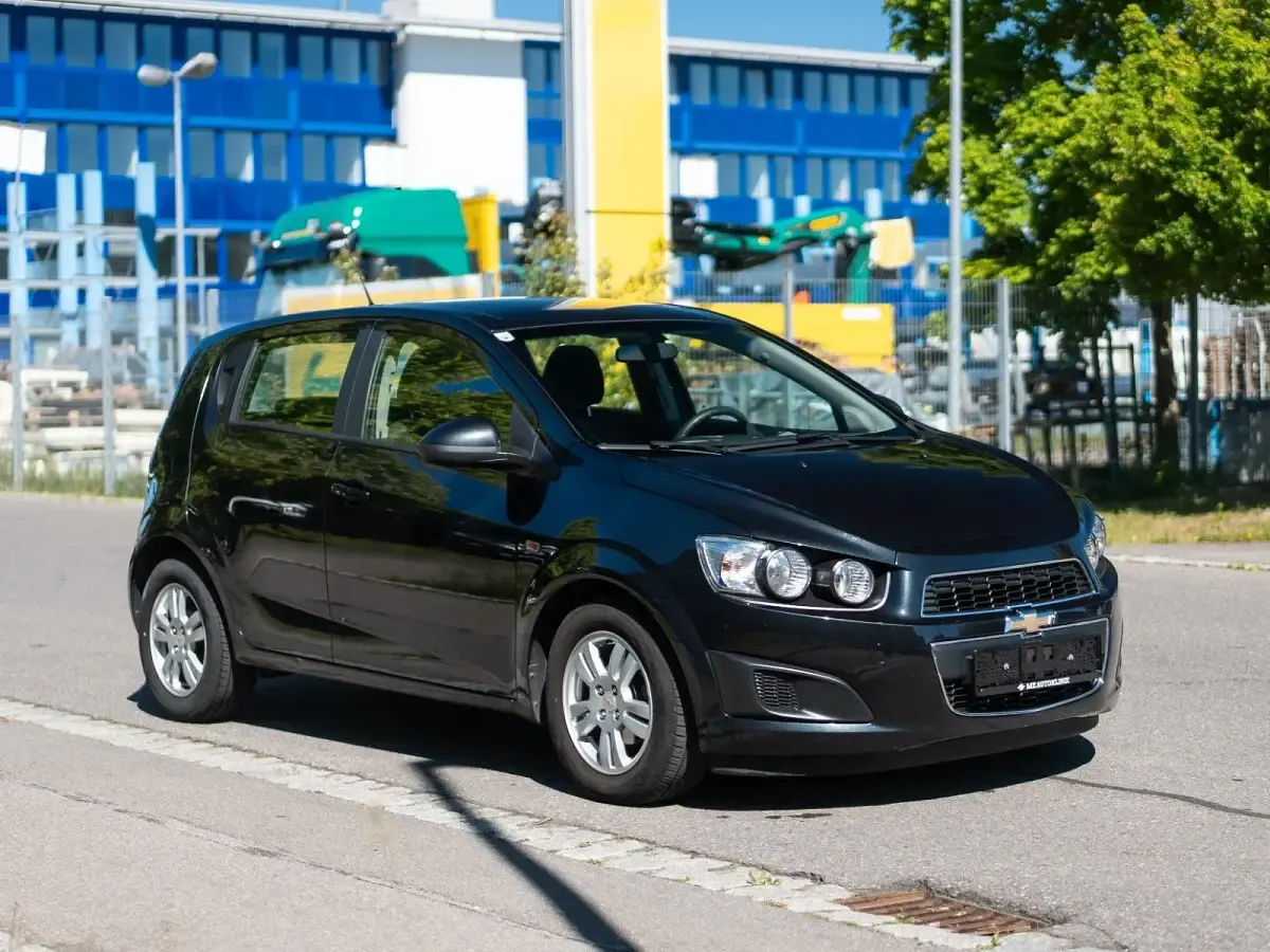 Occasion Chevrolet Aveo LT 101 ch (74 kW) 2012 Noir Citadine
