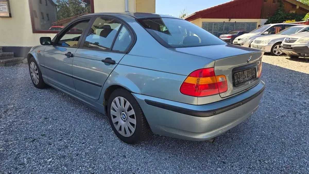 Gebraucht BMW 318 143 PS (105 kW) 2002 Grün Limousine