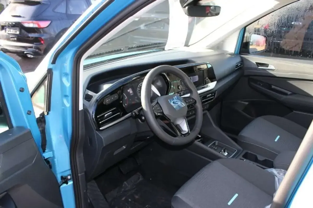 Gebraucht Ford Tourneo Active 122 PS (89 kW) 2024 Boundlessblue Van / Kleinbus