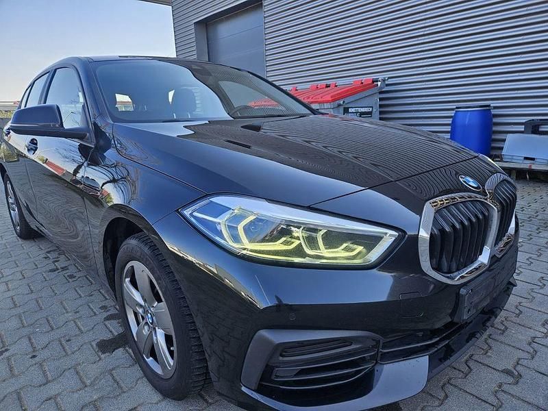 Gebraucht BMW 116 Advantage 116 PS (85 kW) 2022 Schwarz Kleinwagen