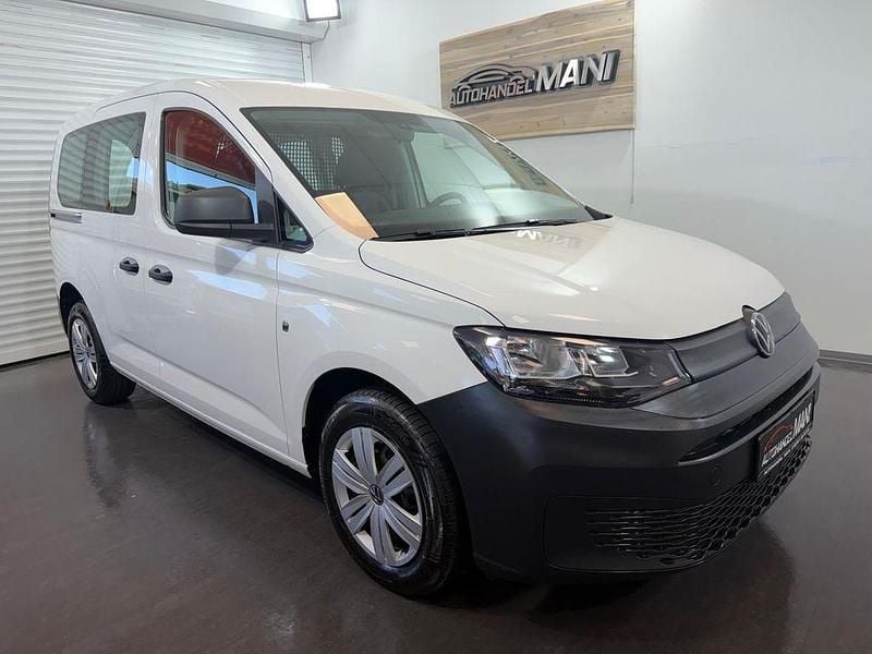 Second-hand VW Caddy 114 CP (83 kW) 2023 Alb Monovolum