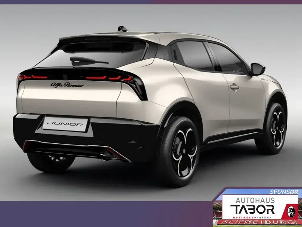 Neu Alfa Romeo Junior Edizione Speciale 145 PS (106 kW) 2026 Beige SUV