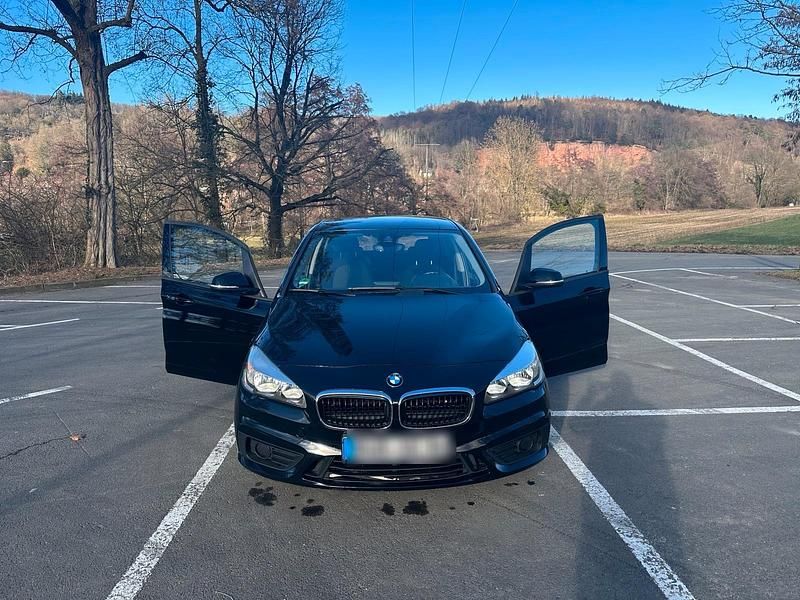 Gebraucht BMW 218 Active Tourer 150 PS (110 kW) 2015 Schwarz Van / Kleinbus