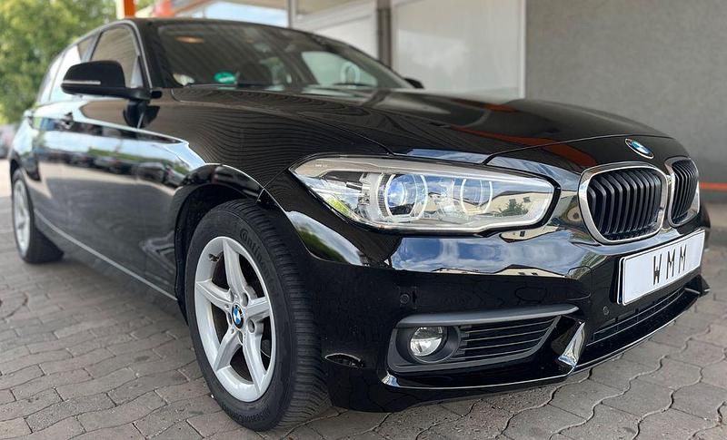 Schwarz Gebraucht 2016 BMW 118 Advantage Kleinwagen | 11.200 € (Fairer Preis) - Bild 1/4
