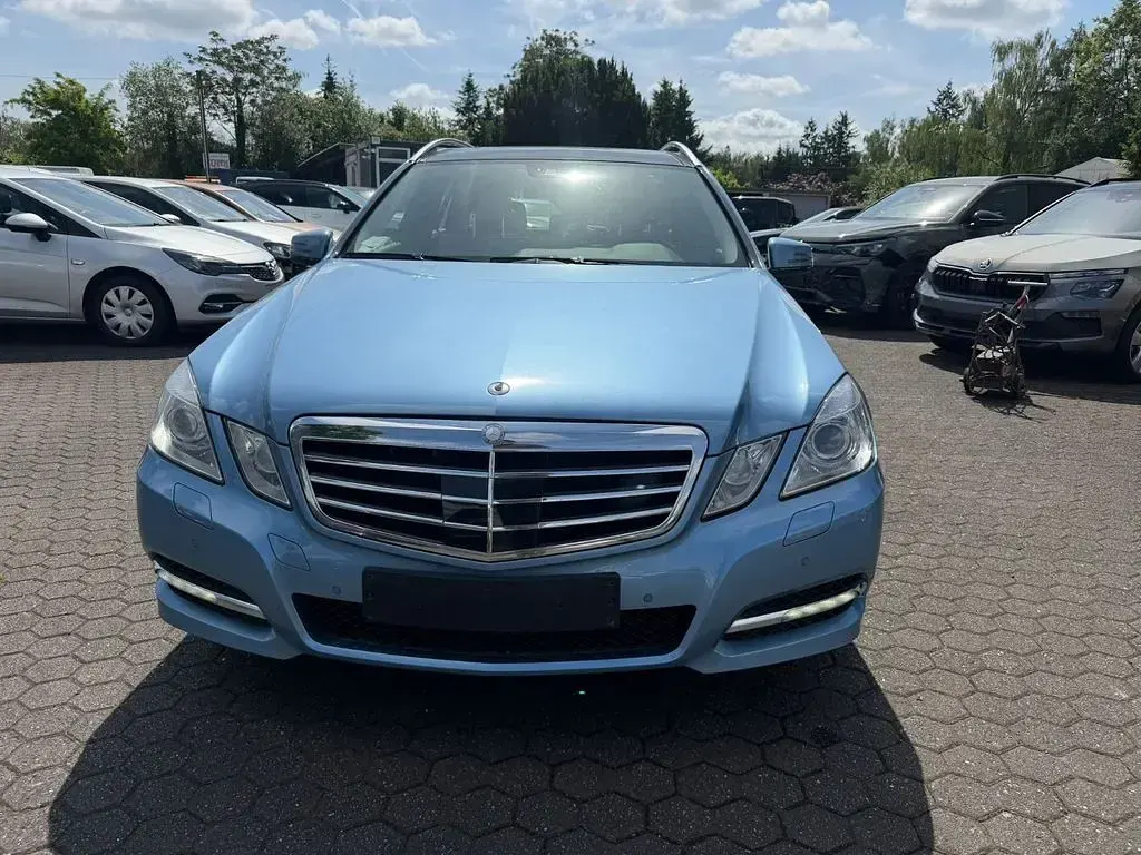 Brugt Mercedes E350 272 HK (200 kW) 2010 Blå Sedan