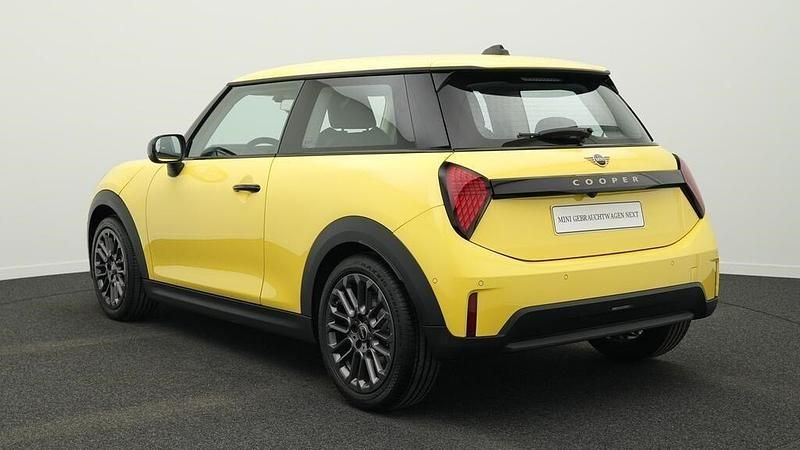 Gebraucht Mini Cooper 114 kW (156 PS) 2025 Gelb Kleinwagen