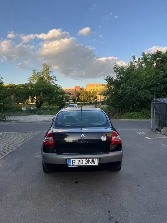 Gebraucht Renault Mégane III Dynamique 110 PS (80 kW) 2009 Grau Limousine