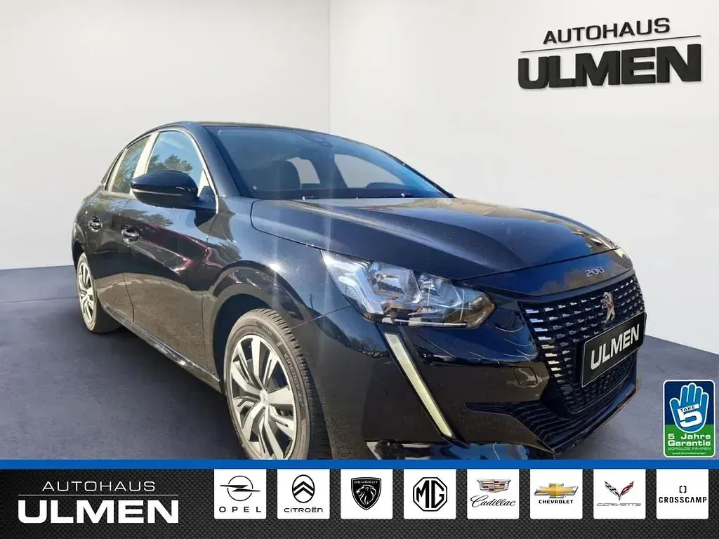 Gebraucht Peugeot 208 Active 101 PS (74 kW) 2023 Schwarz Kleinwagen