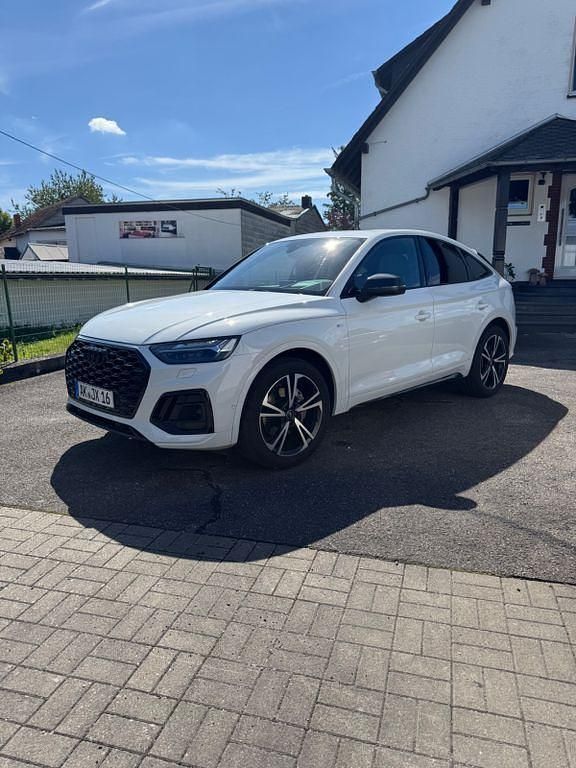 Weiß Gebraucht 2021 Audi Q5 Sportback Ambiente SUV | 43.580 € (Fairer Preis) - Bild 1/4