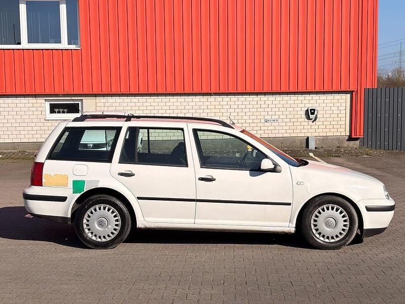 Gebraucht VW Golf III 90 PS (66 kW) 1999 Weiß Kombi