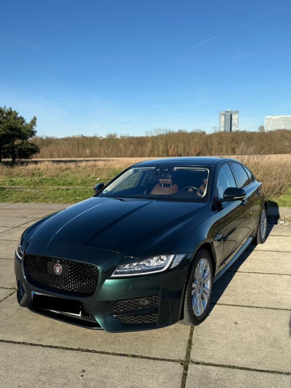 Gebraucht 2016 Jaguar XF R-Sport Limousine | 19.999 € (Etwas zu teuer) - Bild 1/4